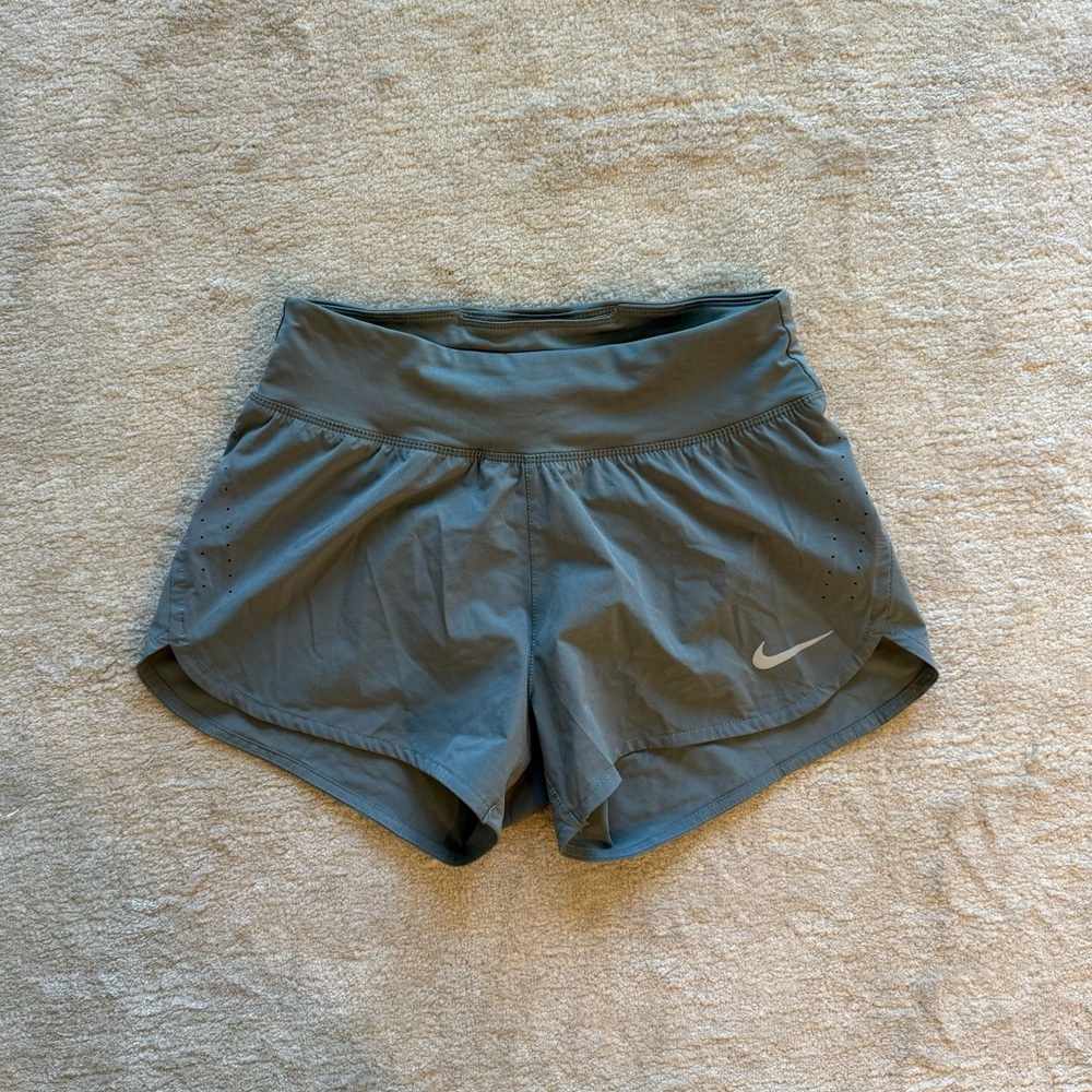 Nike Eclipse 3” running shorts